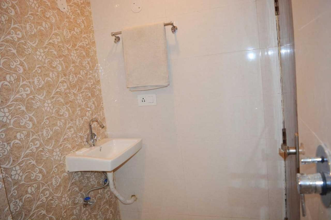 Hotel O Alpha Stay Nové Dillí Exteriér fotografie